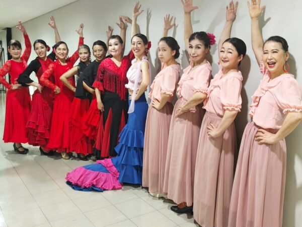 異文化交流会ステージ、無事終了